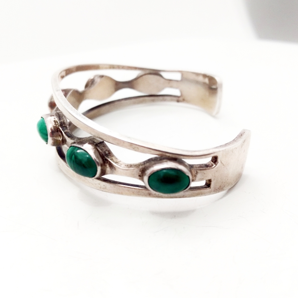 Vintage Mid-Century Modern Taxco Sterling Silver & Malachite Cuff Bracelet - Picture 2 of 6